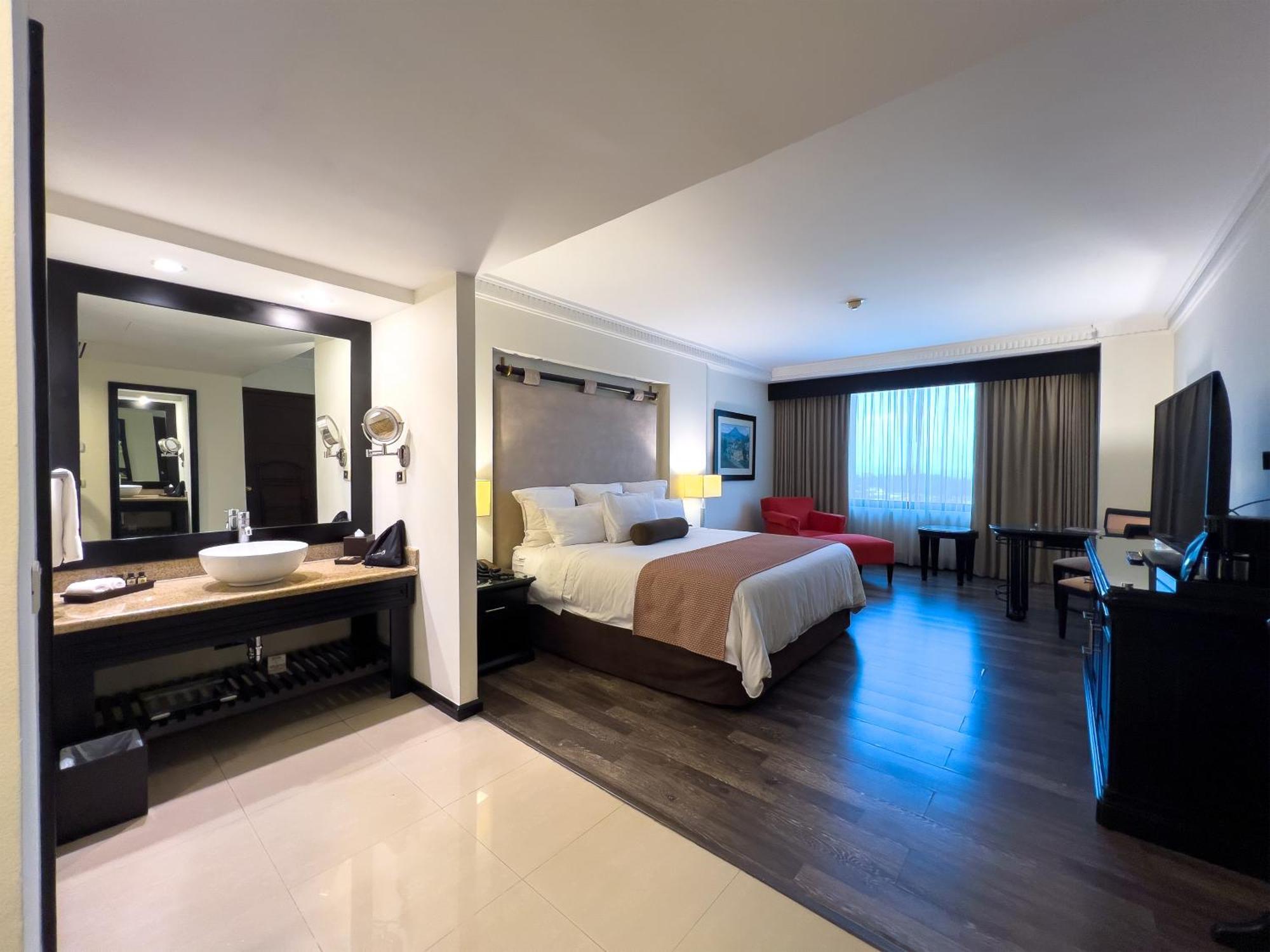 Tikal Futura Hotel & Convention Center Guatemala City Room photo